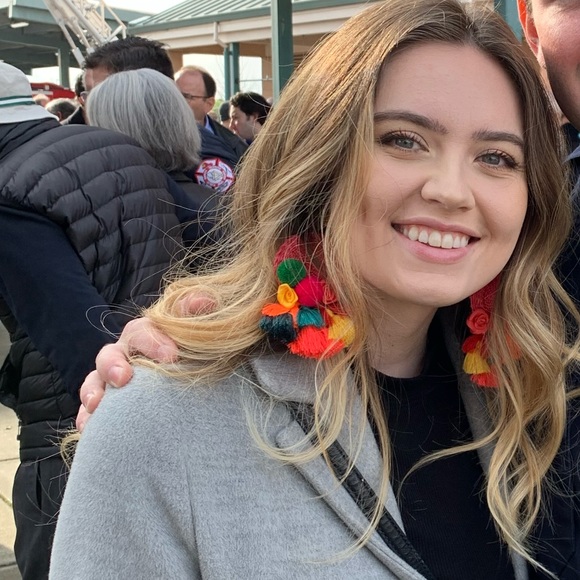 Meet your Posher, Monique - Picture 1 of 6